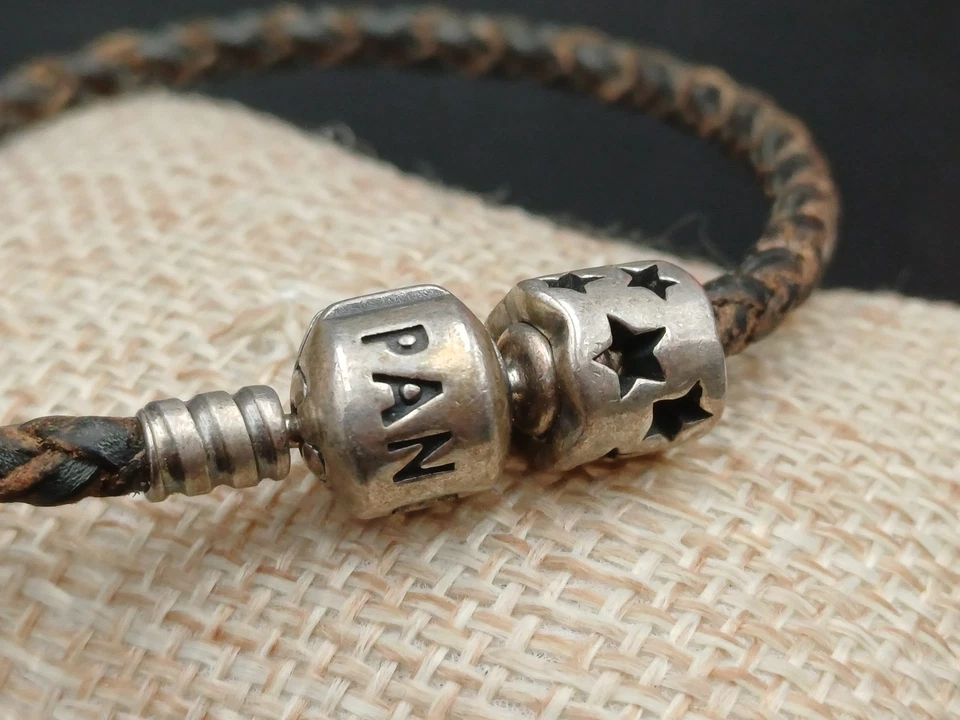 PANDORA BRACCIALE CUOIO CHARM STELLE - Imagen 4 de 4