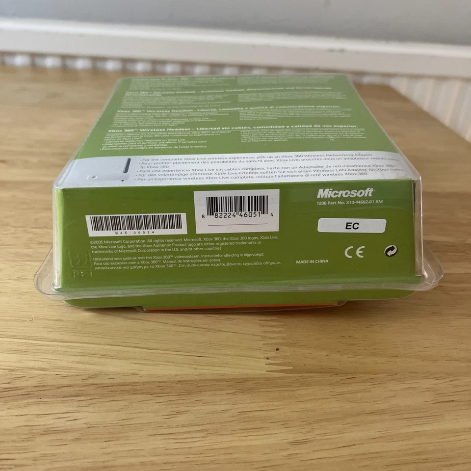 Official Genuine Original Microsoft Xbox 360 Wireless Headset Brand New Sealed - Image 4 of 4