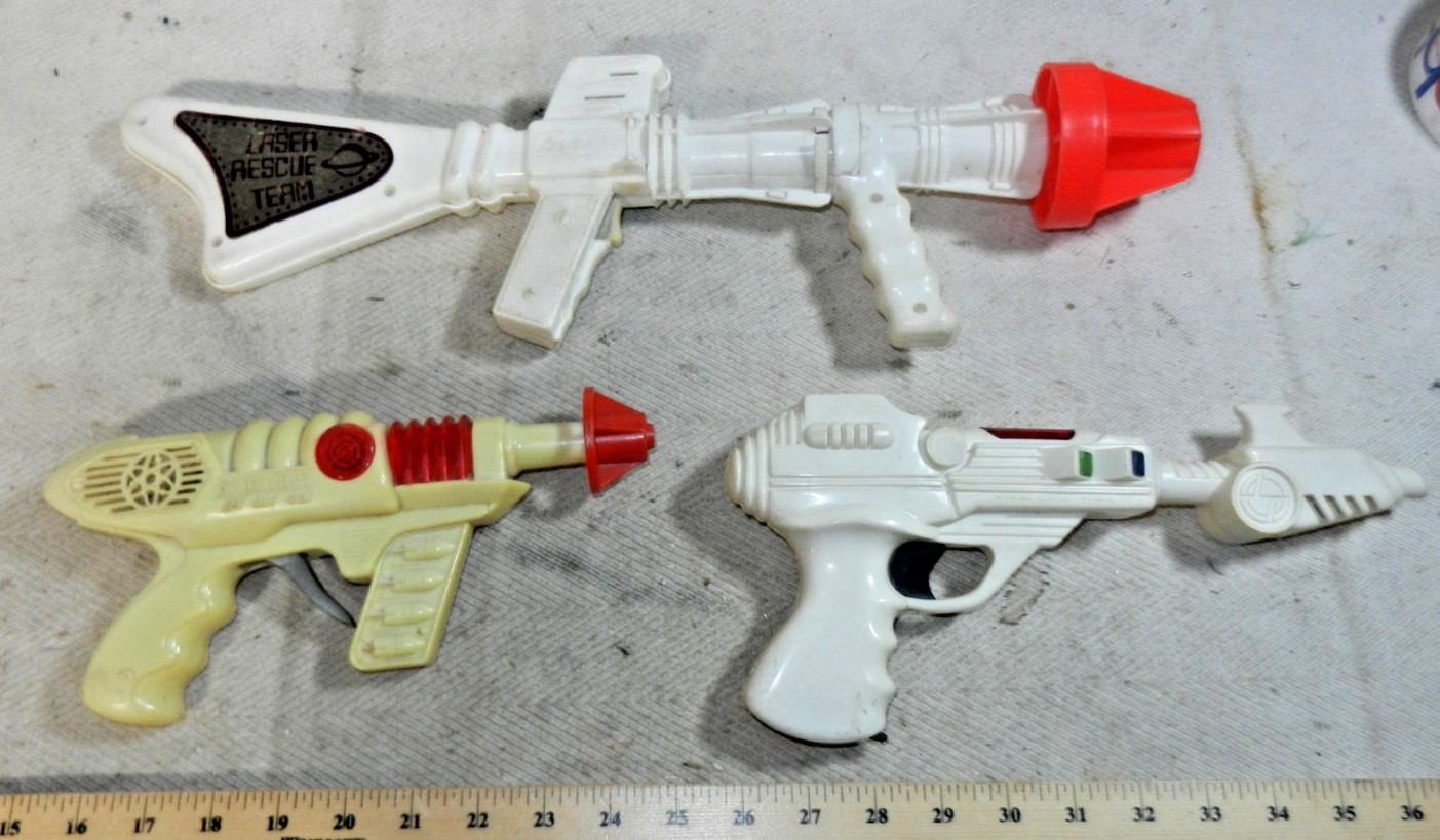 Tim-Mee Toys Laser Rescue Team + 107 and Space Pilot Ray Gun toys (C)