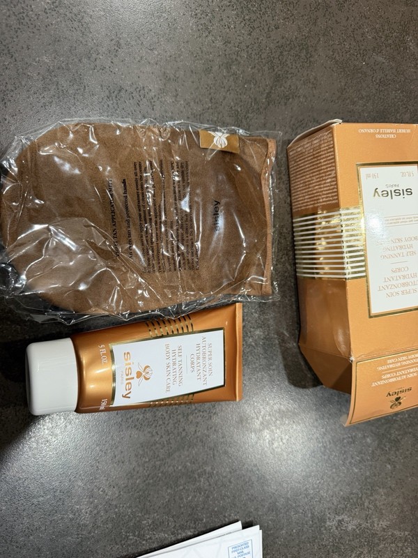 Sisley Self Tanning Hydrating Body Skin Care 150ml (unsealed) and Glove