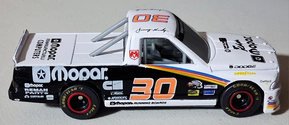 Revell 1/64 NASCAR Diecast #30 Mopar Dodge Jimmy Hensley RACE TRUCK 1996 Loose  - Image 4 of 4