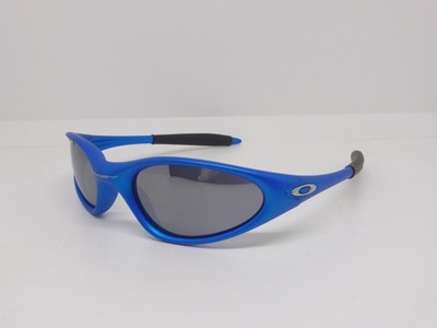 Oakley Minute Gen 2 Electric Blue mit schwarzen Iridiumgläsern Art.-Nr. 12-612