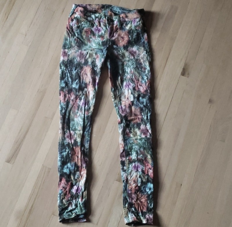 Saks GRAY Brand SZ 26 Super Skinny Floral Paint Style Print Jeans