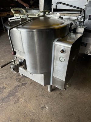 Vulcan GS25E - Nat Gas 25 Gallon Stationary Steam Jacketed Kettle - Tested Works