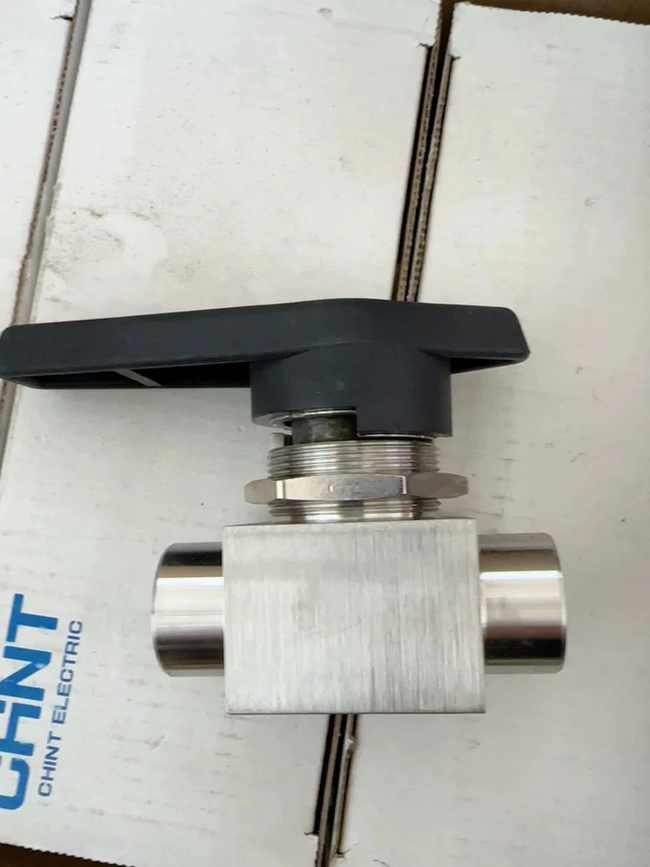 Brand New Parker 8F-MB8LPFA-SSP Stainless Steel Ball Valve 1/2" Female 2500 PSIG - Image 3 of 3