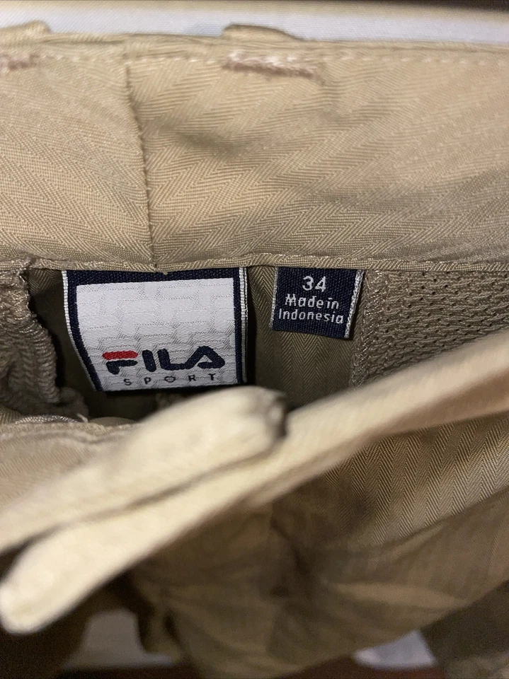 Pantalones Cortos de Golf Fila Para Hombre Talla 34 Caqui Beige Cremallera Mosca Cinturón Lazos Bolsillos Atletismo Foto 2 de 4