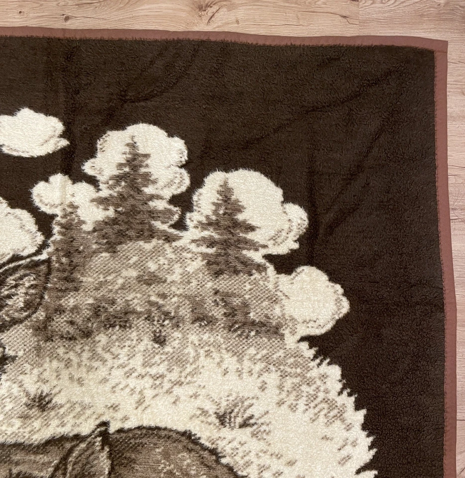 Vintage Cannon Ibena Deer Doe Fawn Bambi Blanket Brown Reversible 70 x 51 Inches - Image 3 of 4