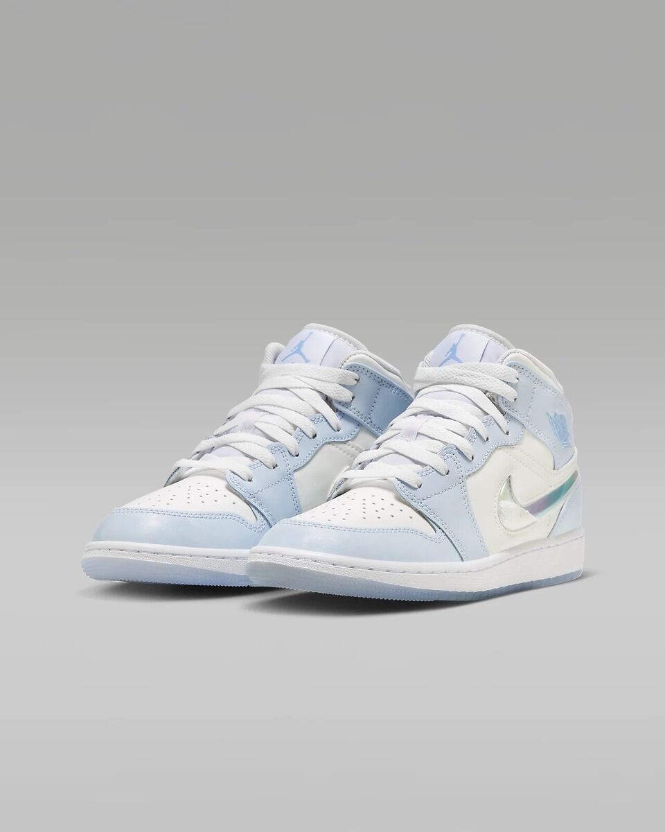 Air Jordan 1 Mid SE Glitter Swoosh FQ9117-400 GS Size 4Y-7Y Air Jordan 1 Mid SE Glitter Swoosh FQ9117-400 GS Size 4Y-7Y