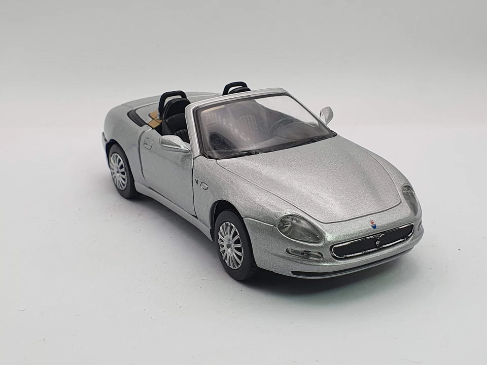 Maserati 3200 Cabriolet New Ray 1/32 - Immagine 4 di 4