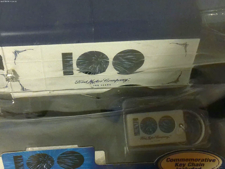 Matchbox Collectibles  1925 Ford Model TT  Ford Motor Company  100 years  1:18 - Image 2 of 4