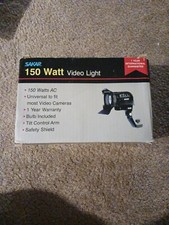 SAKAR Video Light V600 150 Watt AC UNIVERSAL TO FIT-Canon,Nikon,Minolta,Sony