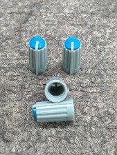 4 PZ Manopole per padelle miscelatore Behringer Eurodesk, Eurorack, XENYX - X1832 BLU