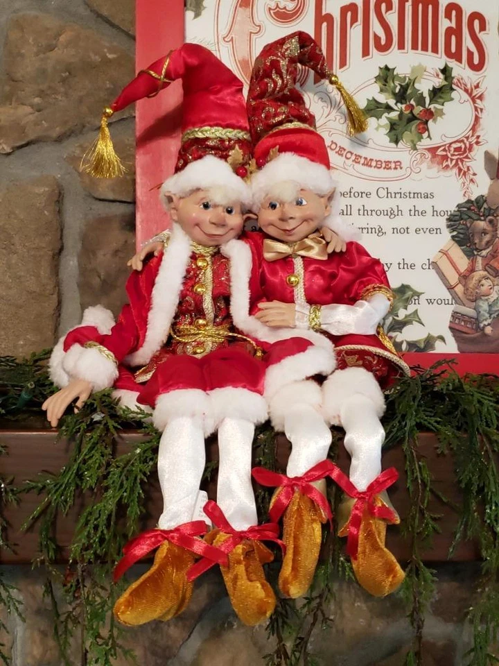 2 Novo com etiquetas 16" RAZ Santa ELF Elfos Vermelho e Dourado NATAL Prateleira Sitter Display Prop - Imagem 2 de 4