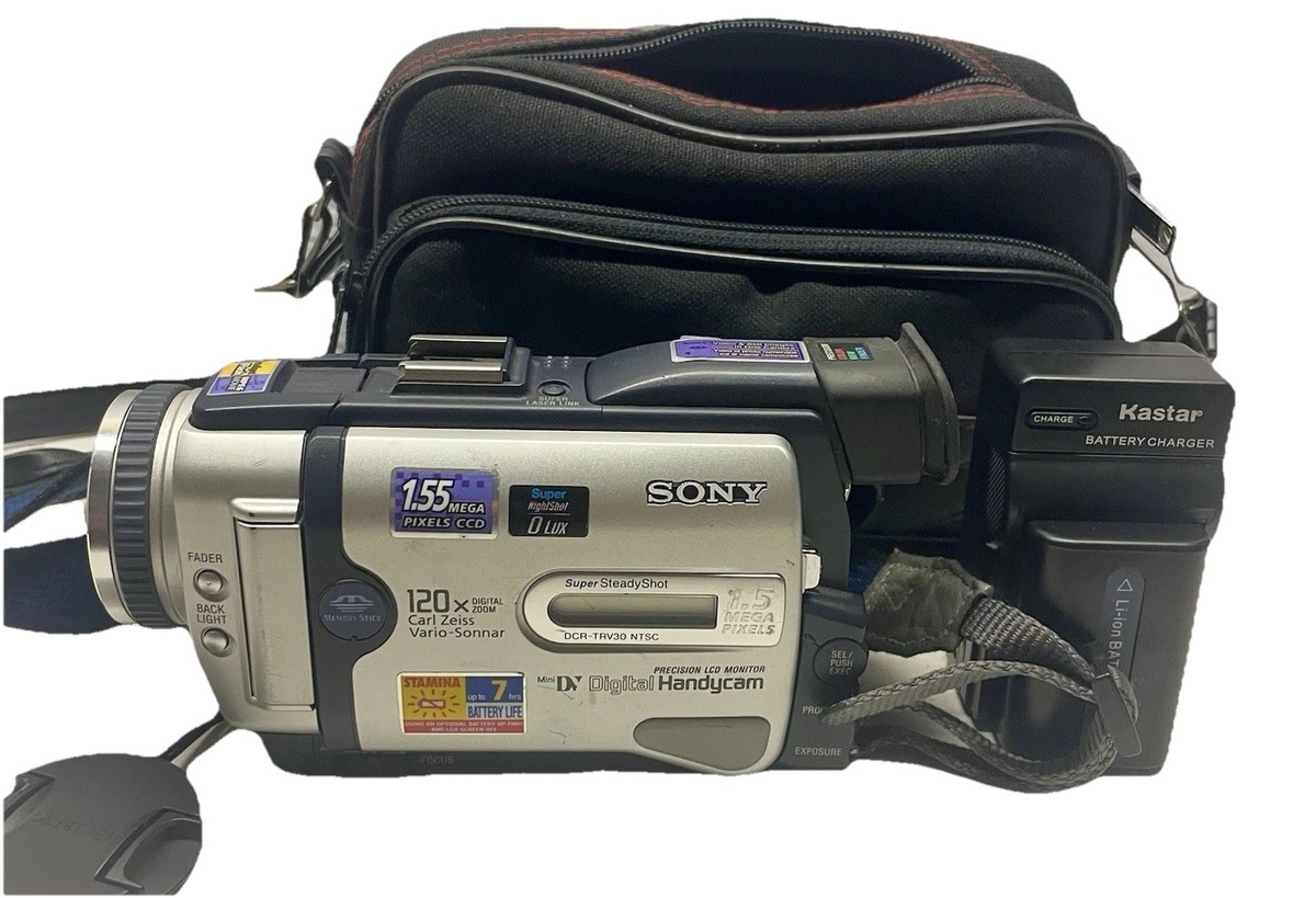 Sony DCR-TRV30 MiniDV Handycam Camcorder w/ Case Charger New