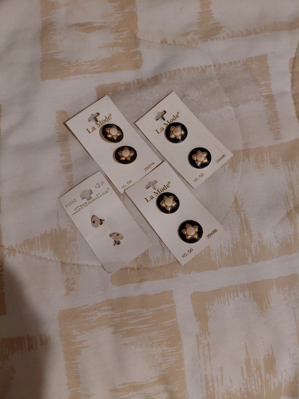 vintage buttons