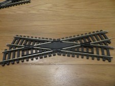 hornby r615 x1  oo gauge diamond crossover in  good condition in nickel silver.