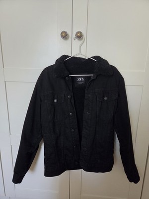 Schwarze gefütterte Jeansjacke von ZARA