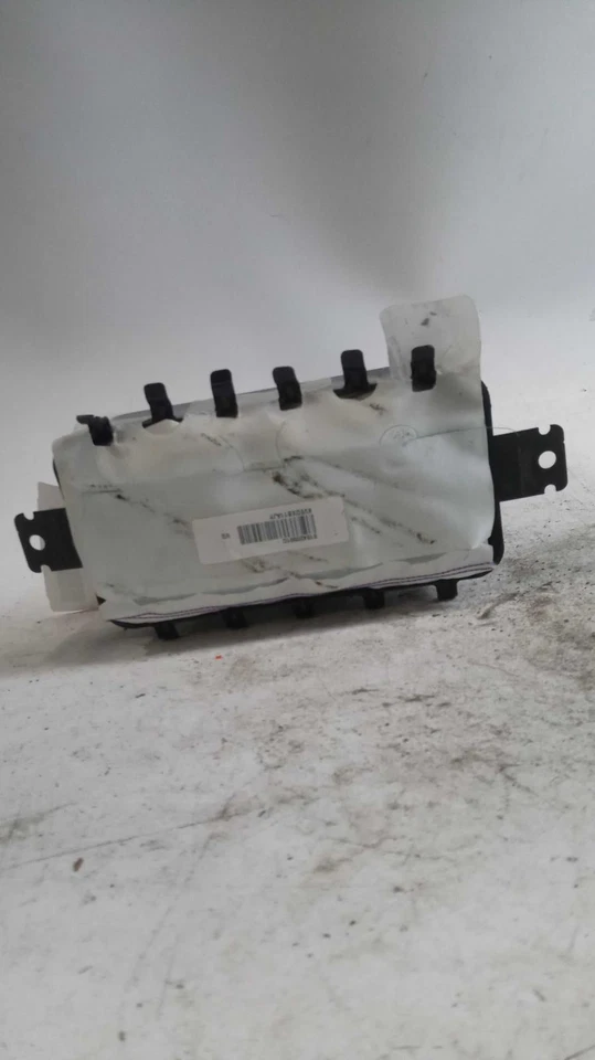 Used Right Instrument Panel Air Bag fits: 2014 Kia Cadenza front passenger dash - Изображение 2 из 4