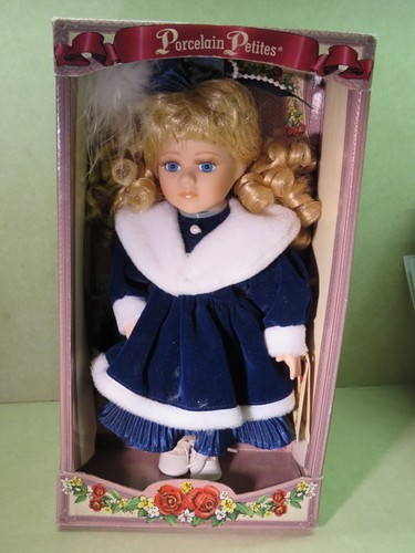 MUÑECA Porcelana Petites: Pintada a Mano, Vestido Azul Terciopelo ~ Certificado por DanDee - Imagen 1 de 10