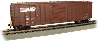 Bachmann ~ HO Scale ~ 50' Outside Braced Box Car - Norfolk Southern ~ 14906