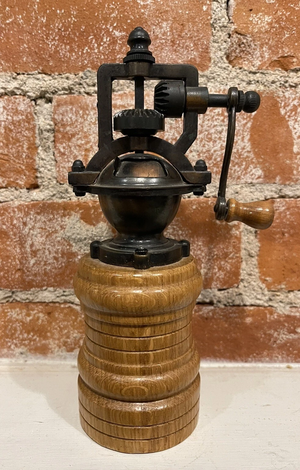 Vintage Old Fashion Hand Crank Copper & Wood Pepper Mill Spice Grinder