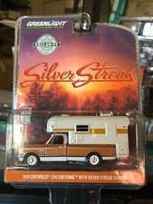 1/64 GREENLIGHT SILVER STREAK CAMPER & 1970 CHEVROLET C-10 LONGBED PICKUP BROWN