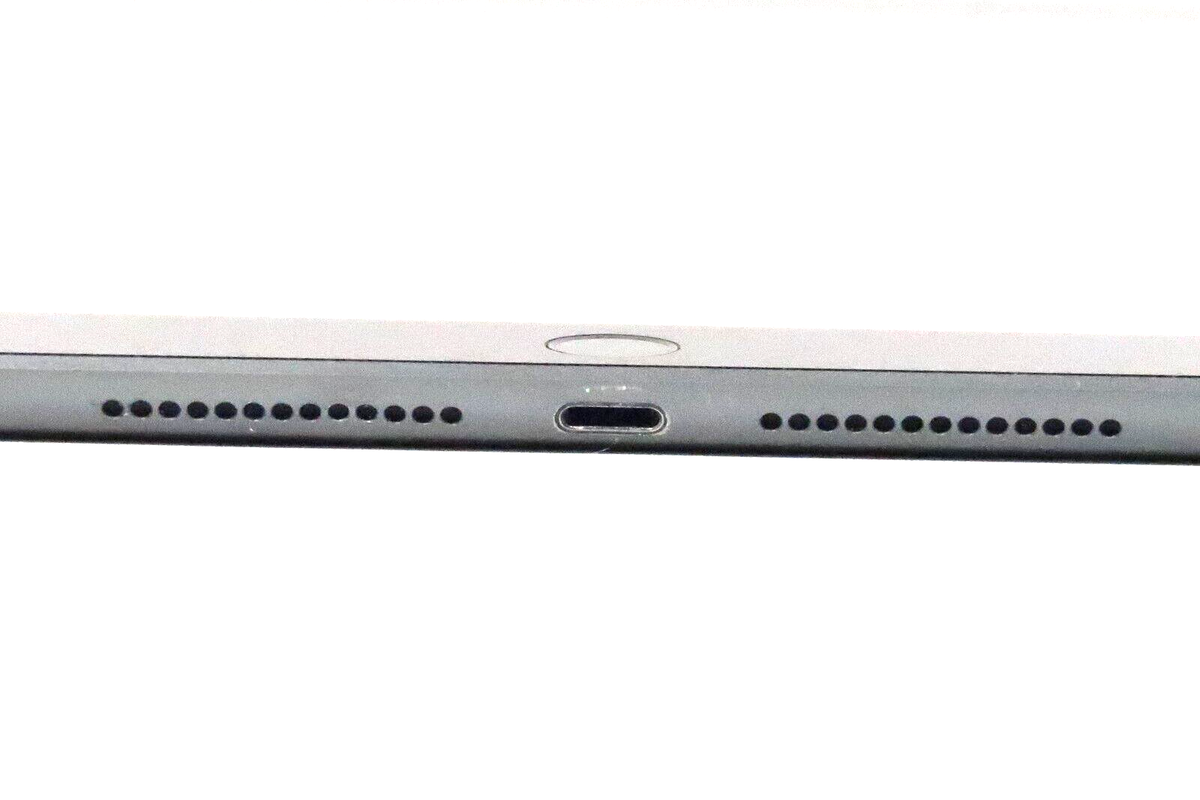 APPLE IPAD 6th GEN MR7F2LL/A 32GB, Wi-Fi, 9.7