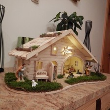 Krippe Weihnachtskrippe Holz geflammt LED Timer 2 Varianten Krippenstall Figuren