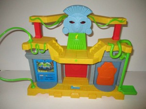 paw patrol temple playset