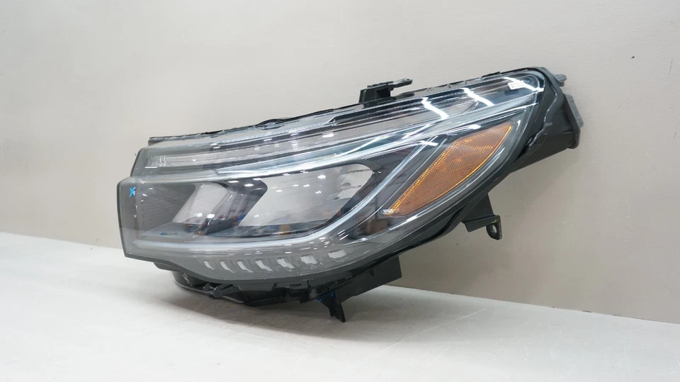 FARO LED DELANTERO IZQUIERDO FORD EXPLORER 2025 OEM RB5B-13W030-A Foto 3 de 4