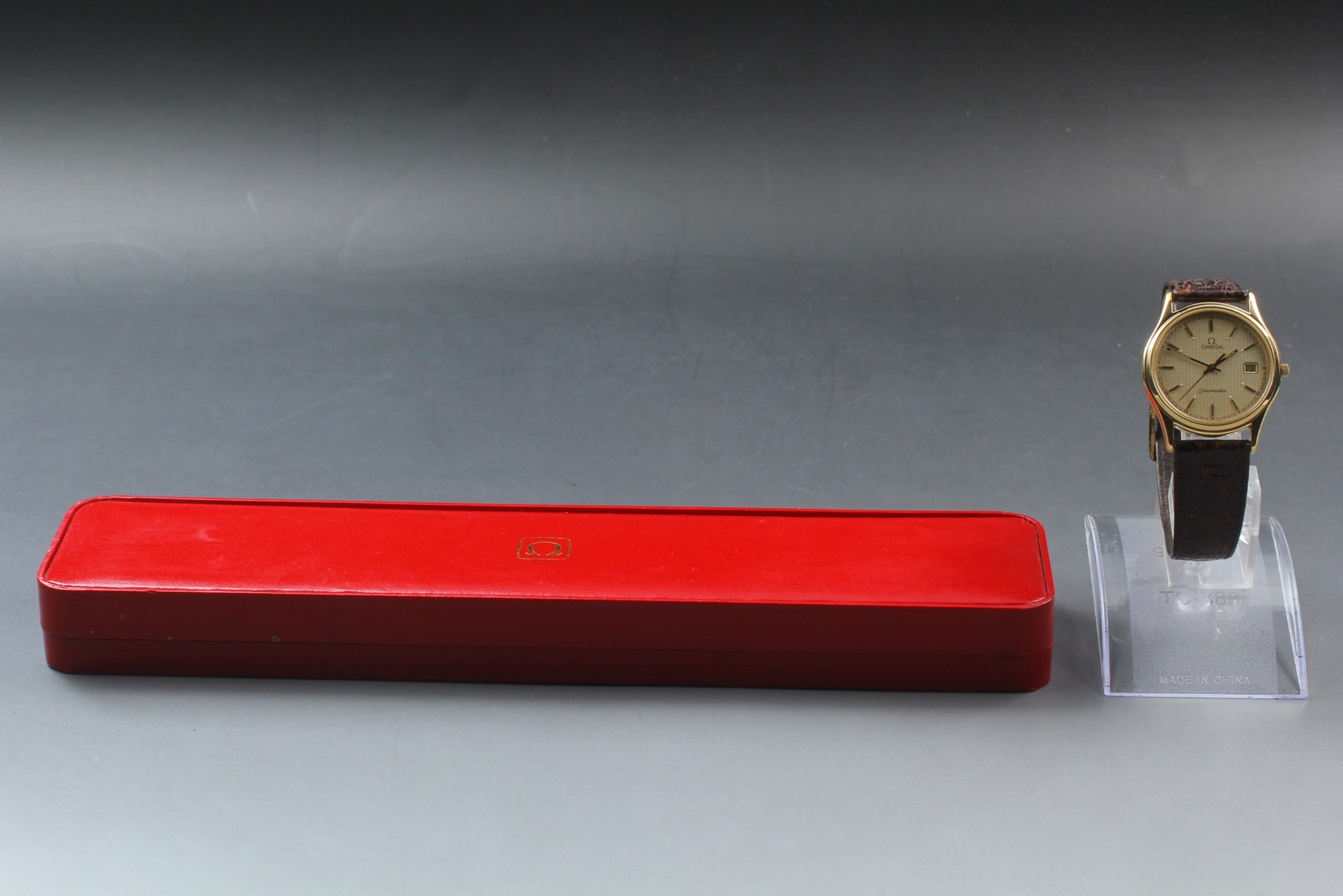 [Near MINT w/ Box] Vintage OMEGA Seamaster Cal.1430 33mm Gold Quartz Men's Watch image 5