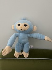 Fingerlings HUGS Plush Monkey Sensory Toy Friendly Interactive