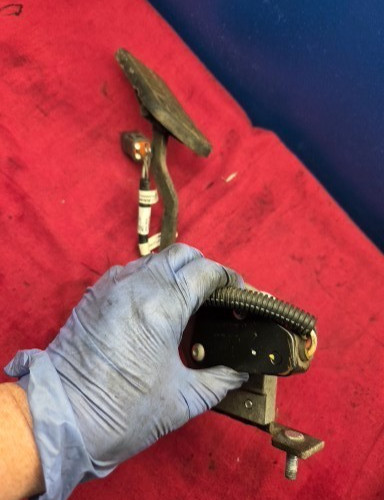 KW  FUEL, ACCELERATOR Throttle Pedal CAT 204 7950 01,  WILLIAMS CONTROL  SENSOR