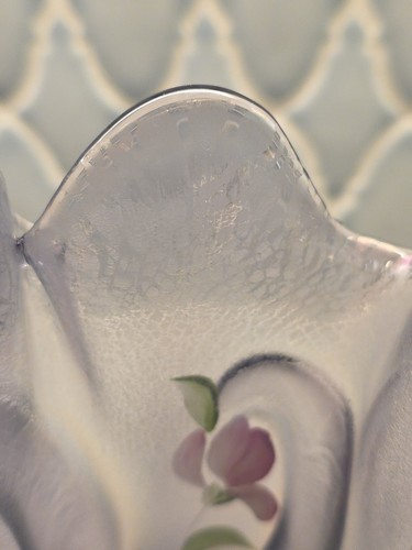 Fenton Purple Iridescent Swung Vase Handkerchief Flowers 3D Art Glass Signed - Picture 8 of 23