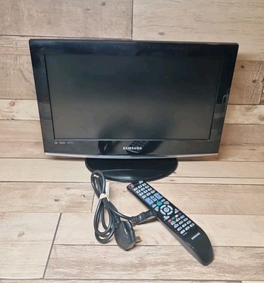 Samsung LE19B450C4W 19   LCD TV Monitor - HD Ready - HDMI - Freeview mit Fernbedienung