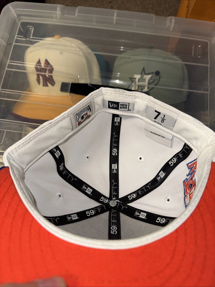 ￼ Pittsburgh Pirates Hat Club New Era Fitted 76th World Series Patch Size 7 1/8 - Image 4 of 4