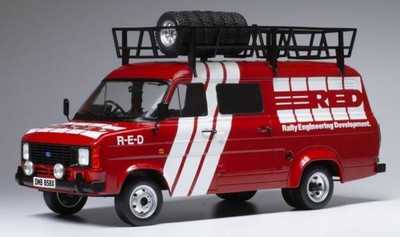 IXO Ford Transit MK II R-E-D Rally Engineering Development mit Dachgepäckträger