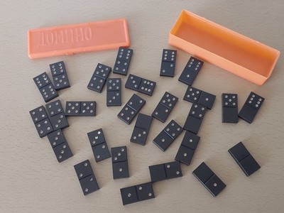 Sowjetisches Vintage Brettspiel Domino. Hergestellt in der UdSSR. Full Set.