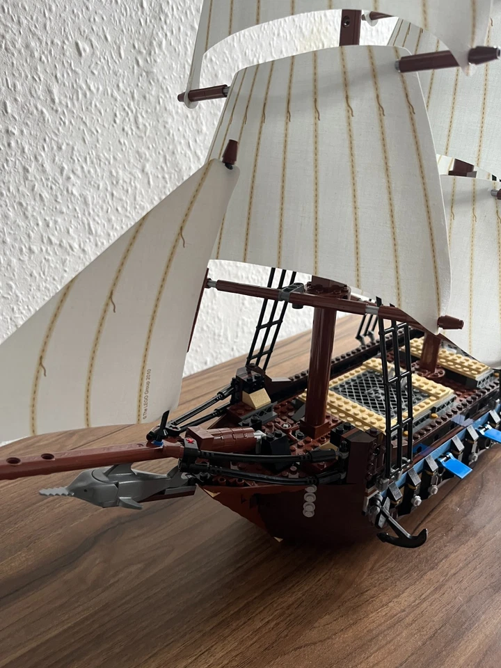 LEGO Pirates 10210 Imperial Flagship, photo 3 of 5
