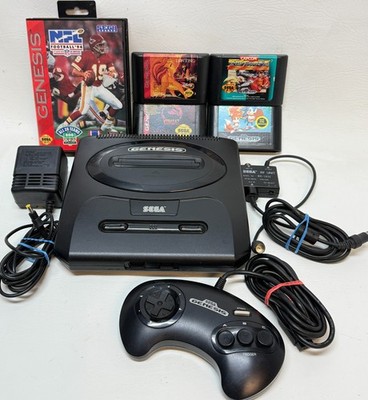 Sega Genesis Model 2 Console MK-1631 Bundle 5 Games Sonic 2 SFII - POWERS ON