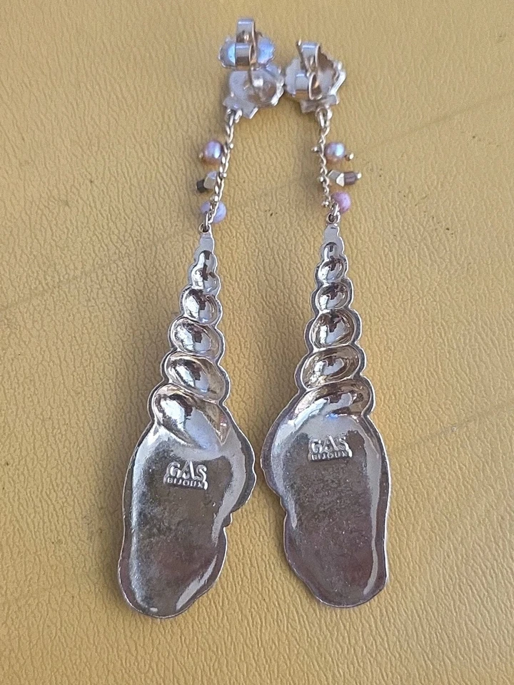 PRECIOSOS ARETES CONCHA CHAPADOS EN ORO AMARILLO BIJOUX GAS VINTAGE MÁS RAROS Foto 4 de 4