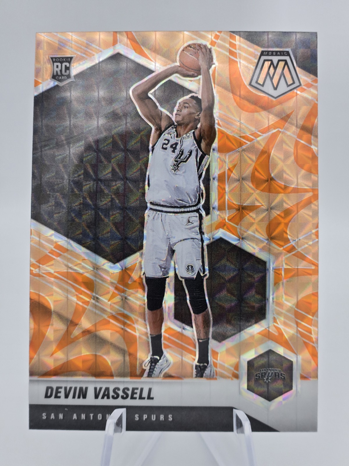 2020-21 Panini Mosaic - Rookie Devin Vassell #221 Reactive Orange Prizm (RC)
