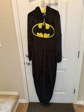DC Comics Batman Adult Men  s Pajama, Size Large