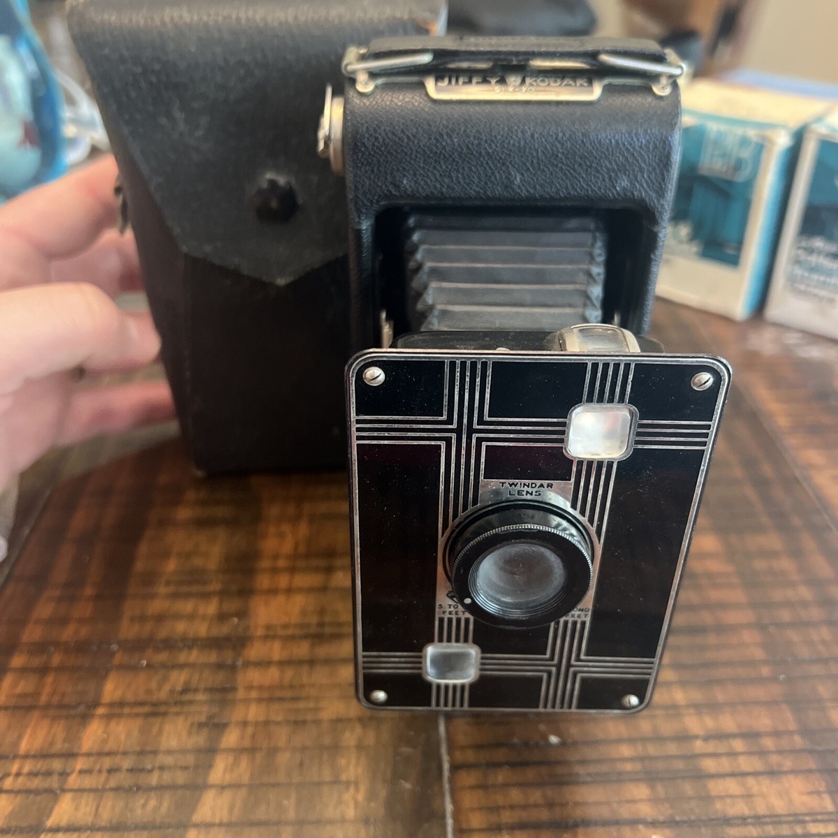 VINTAGE 1930s KODAK JIFFY SIX-20 FOLDING CAMERA With Case