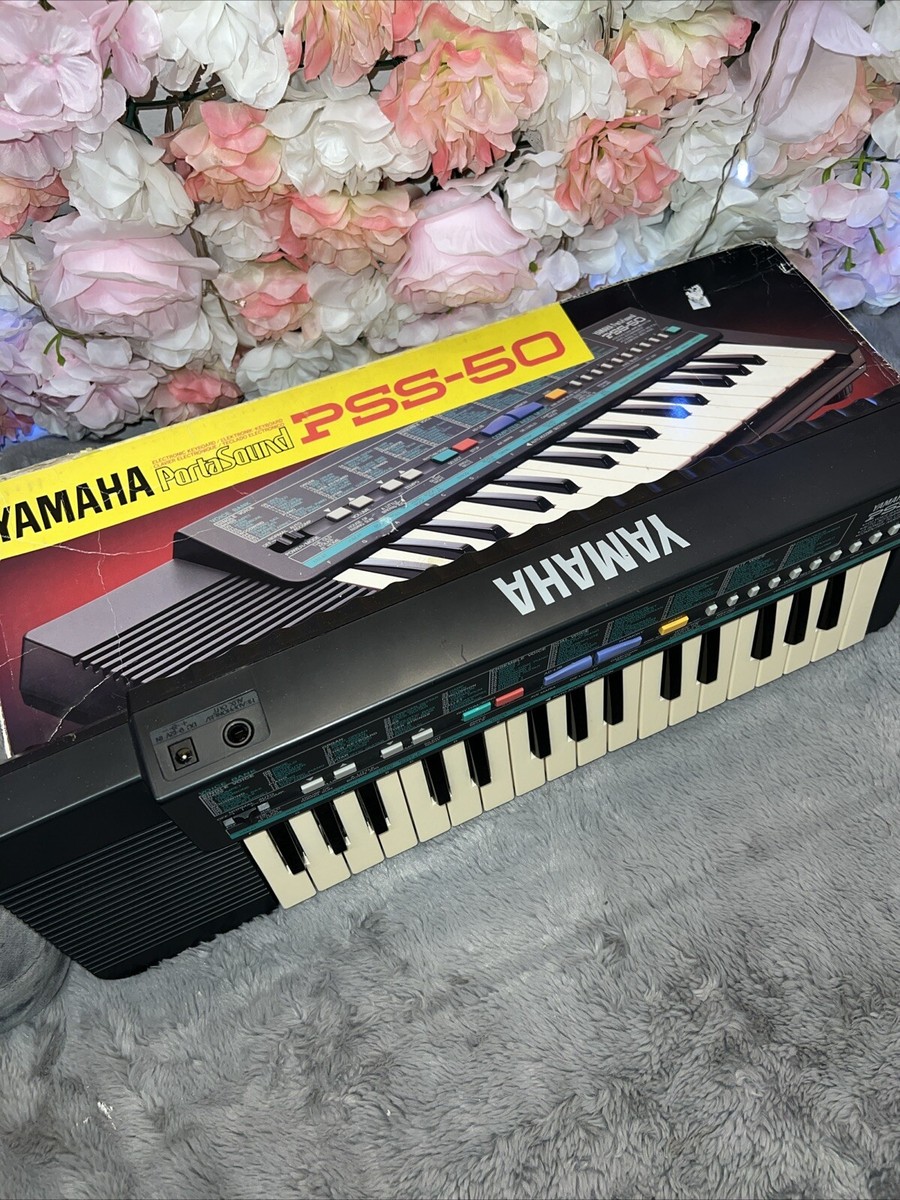 Yamaha PortaSound PSS-380 Vintage Keyboard. Boxed no instructions