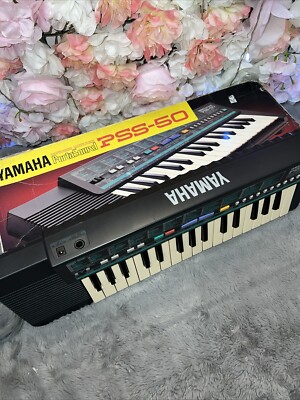 Yamaha PortaSound PSS-380 Vintage Keyboard. Boxed no instructions