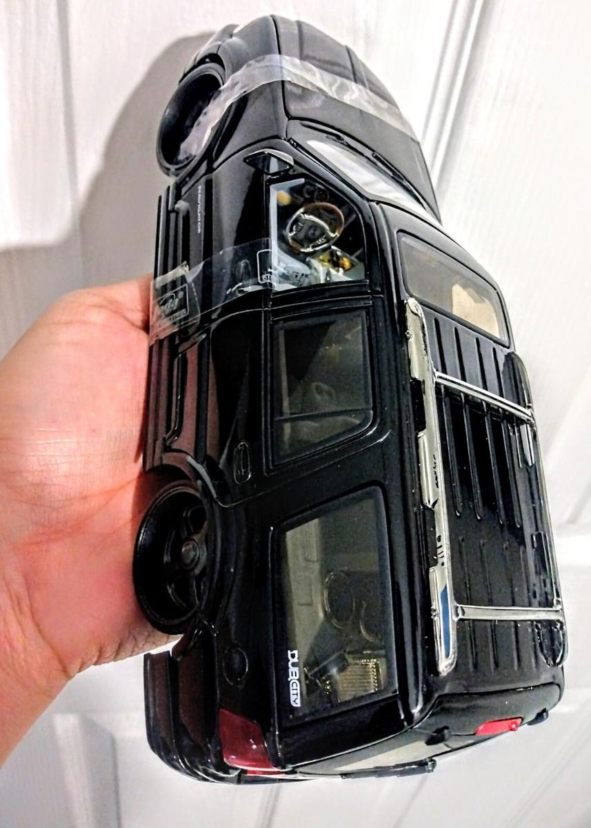 ミニカー JADA TOYS 1/24 LINCOLN NAVIGATOR BLACK $_12.JPG?set_id=880000500F