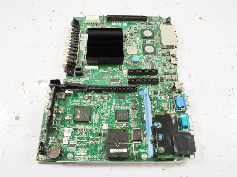 Dell PowerEdge R810 TT6JF System Board - Image 3 of 4