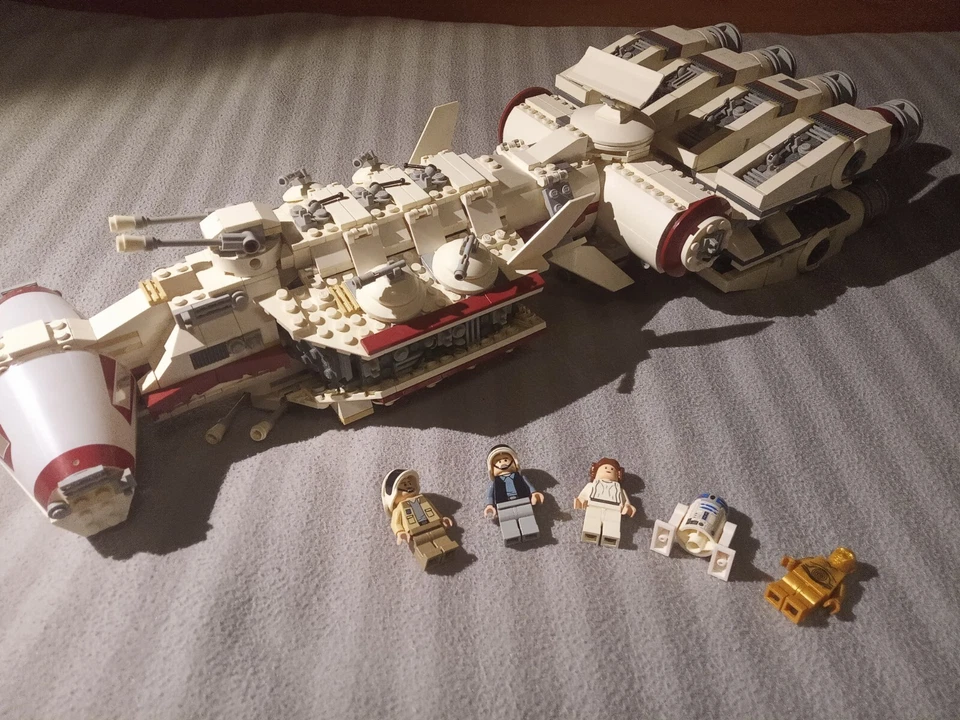 LEGO Star Wars 10198 Tantive IV, foto 1 di 3