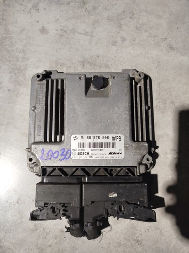 Original opel Motorsteuergerät ECU   55576906   0281017105